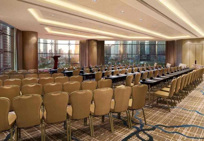 Hotel Courtyard By Marriott Zhengzhou East Exterior foto