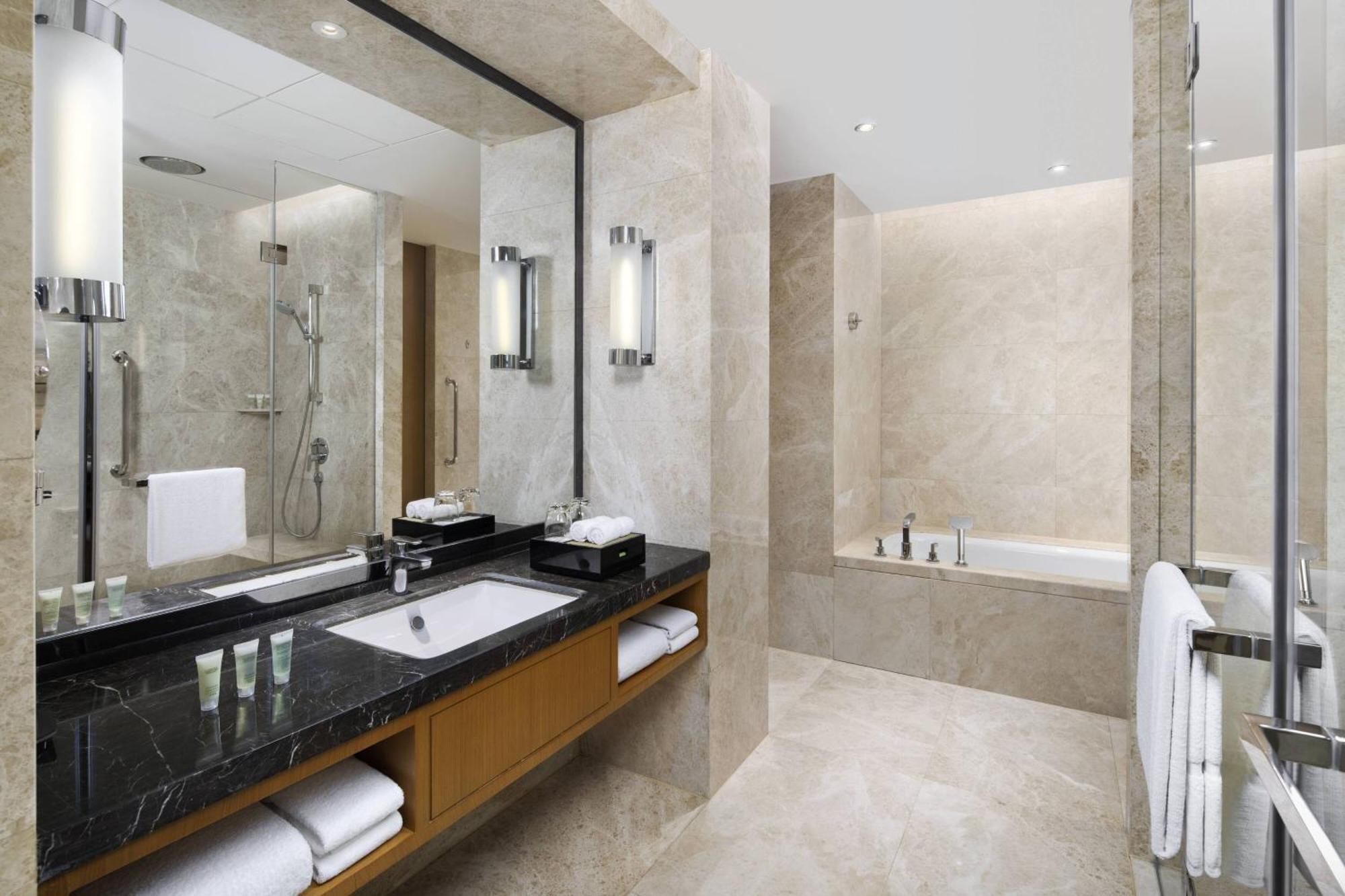 Hotel Courtyard By Marriott Zhengzhou East Exterior foto