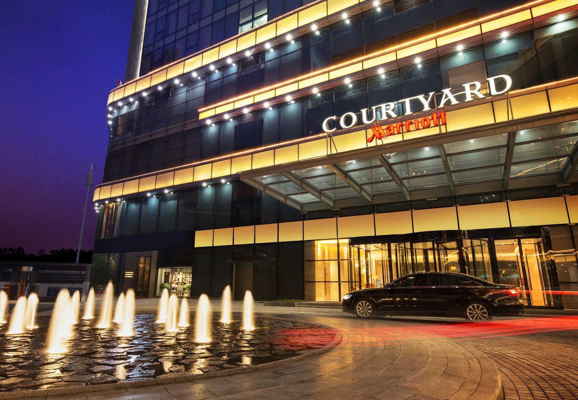 Hotel Courtyard By Marriott Zhengzhou East Exterior foto