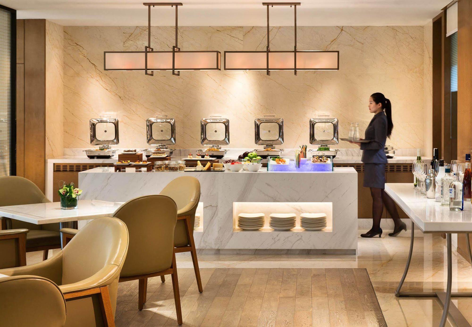 Hotel Courtyard By Marriott Zhengzhou East Exterior foto